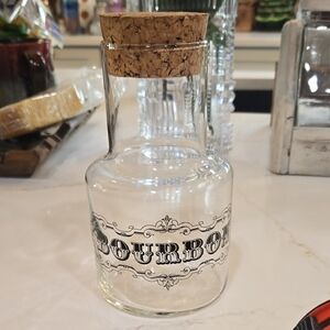 Source Unknown Cream and Brown Bar Accessories